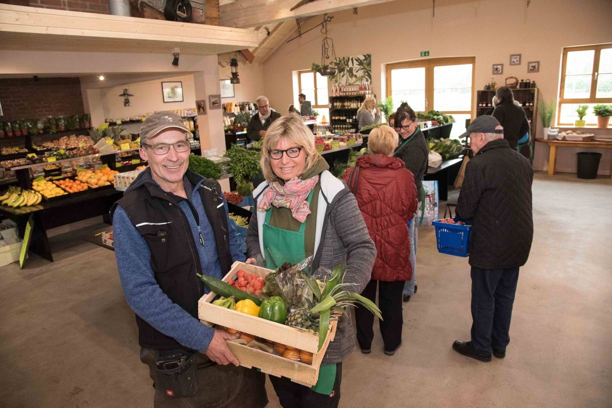 Nach gut sechs Monaten Bauzeit war der neue Hofladen der Familie Seibt aus Bösinghoven an der Fischelner Straße 80 fertig.