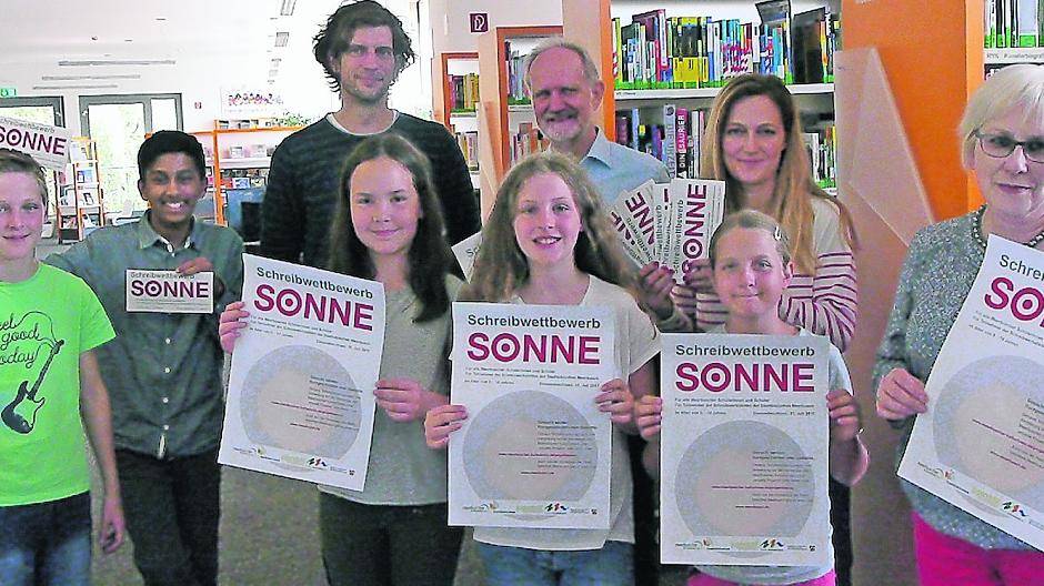  In der Stadtbibliothek Meerbusch in Büderich startete der Schreibwettbewerb für Meerbuscher Jungautoren. 