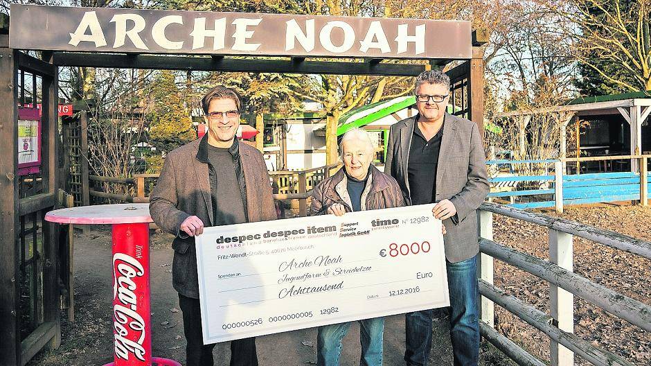 8 000 Euro an die Arche Noah gespendet