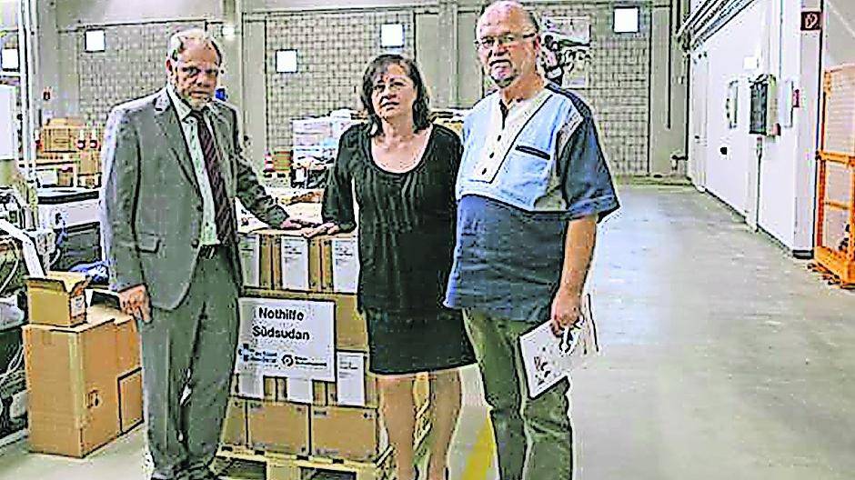 Vorstandssprecher Bernd Pastors (l.) und Stefan Marx von action medeor informierten die Menschenrechtsbeauftragte der Bundesregierung, Bärbel Kofler, über die notwendigen Hilfsmaßnahmen für die Menschen in Ostafrika.