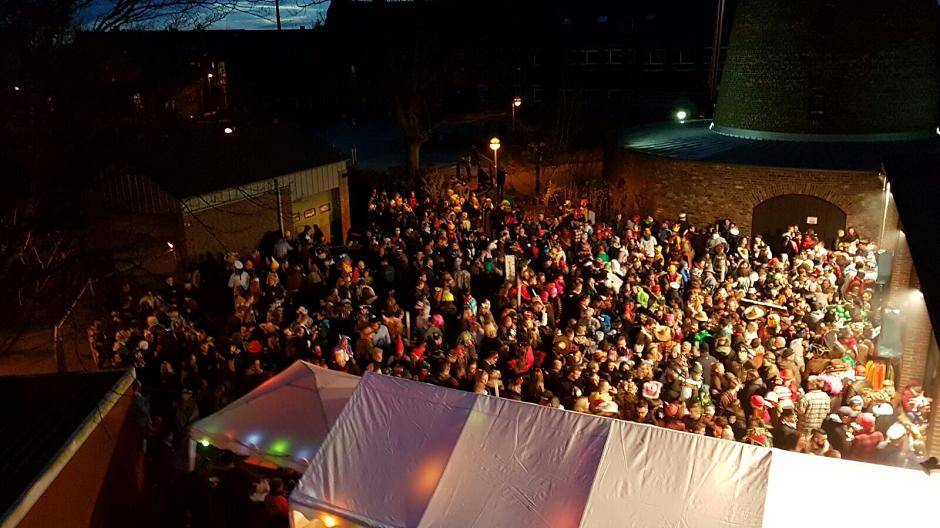 Coole Party bei den Kameraden!