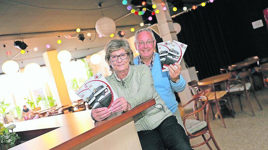  Gabi Niemöller und Hans-Peter Steffens präsentierten jetzt das neue Programm des Theaters im Gründungshaus. 