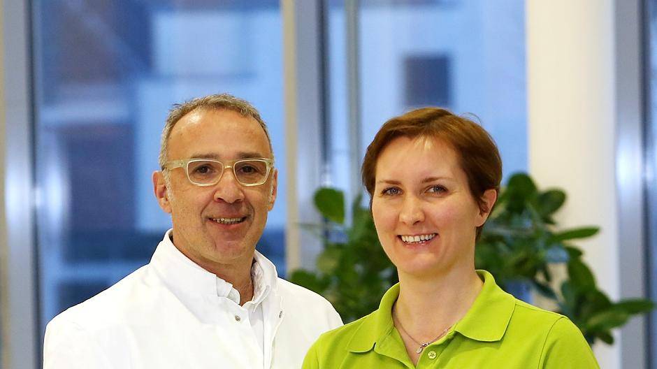 Frank Lorenz und Astrid Fichte laden zum Vorterag ein.