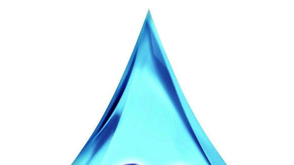 Gregor Wosik schaut in den Abgrund seines Gemäldes; der 3-D-Künstler malt Wasserfälle wie kein zweiter. Repro: schrö