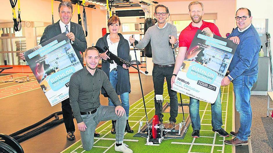 Organisatoren und Sponsoren (v.l.): Frank Tichelkamp, Brauerei Königshof, Jens Leenen, Sparkasse Krefeld, Edith Gribs, Halle22 — Fitness &amp; Gesundheit, sowie Christoph Smits, Thomas Mathes und Bernd Arnolds vom Vorstand des Werberings Willich.