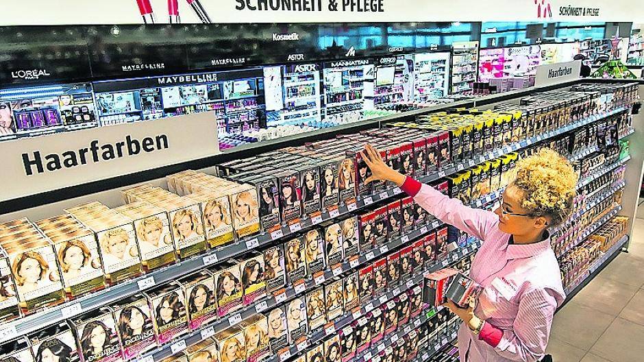 Sowohl in der Breite als auch in der Tiefe bietet der neue Drogeriemarkt ein überzeugendes Sortiment mit Schwerpunkten auf der Haar- und Körperpflege.