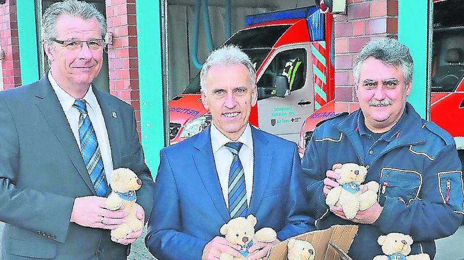 Die Verantwortlichen sind überzeugt, dass der kleine Notfallhelfer-Teddy als Mittler bei Kindern dienen kann.