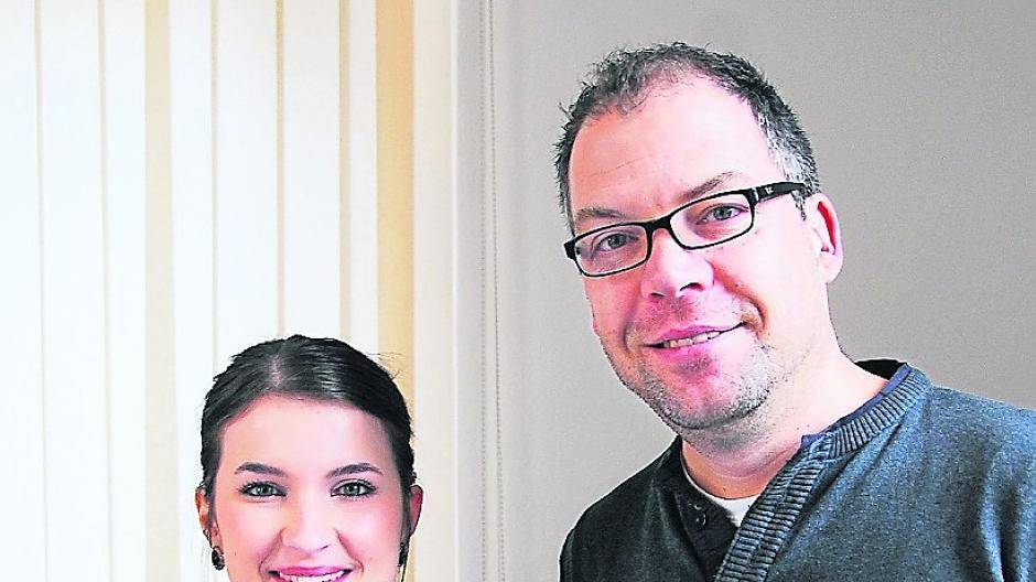  Wahlorganisator Thorsten Werkes mit seiner Kollegin Natalie Dymowski vom Fachbereich Zentrale Dienste. 