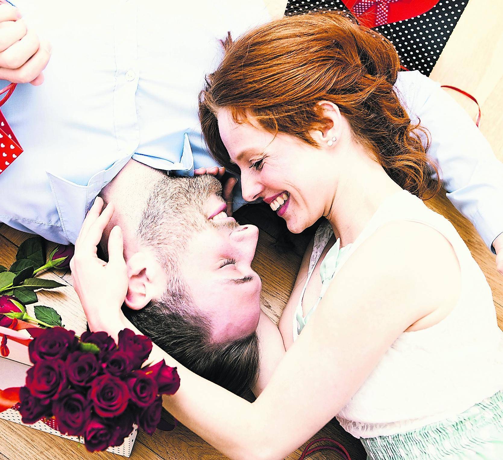  Liebe auf den ersten, zweiten oder dritten Blick? Der Extra-Tipp sucht am Valentinstag Ihre Liebesgeschichte. Foto: Fotolia/ drubig-photo 