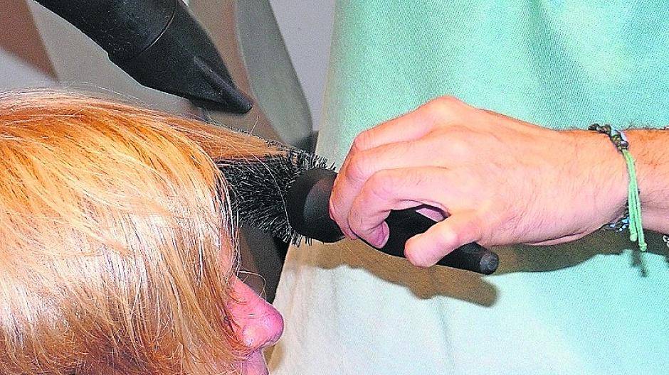  Auch in der Friseurbranche hat der Mindestlohn Einzug gehalten.  