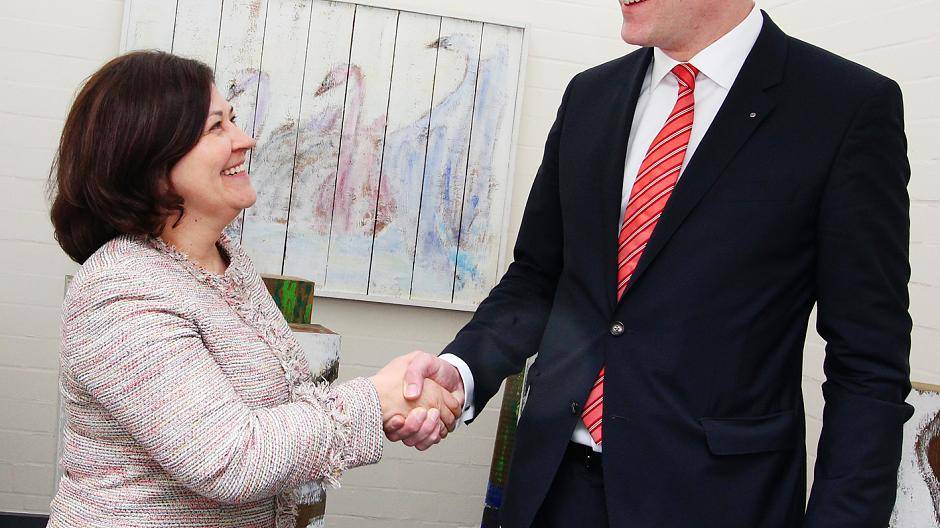  Landrat Dr. Andreas Coenen empfängt Sule Gürel, Generalkonsulin der Republik Türkei für den Regierungsbezirk Düsseldorf. 