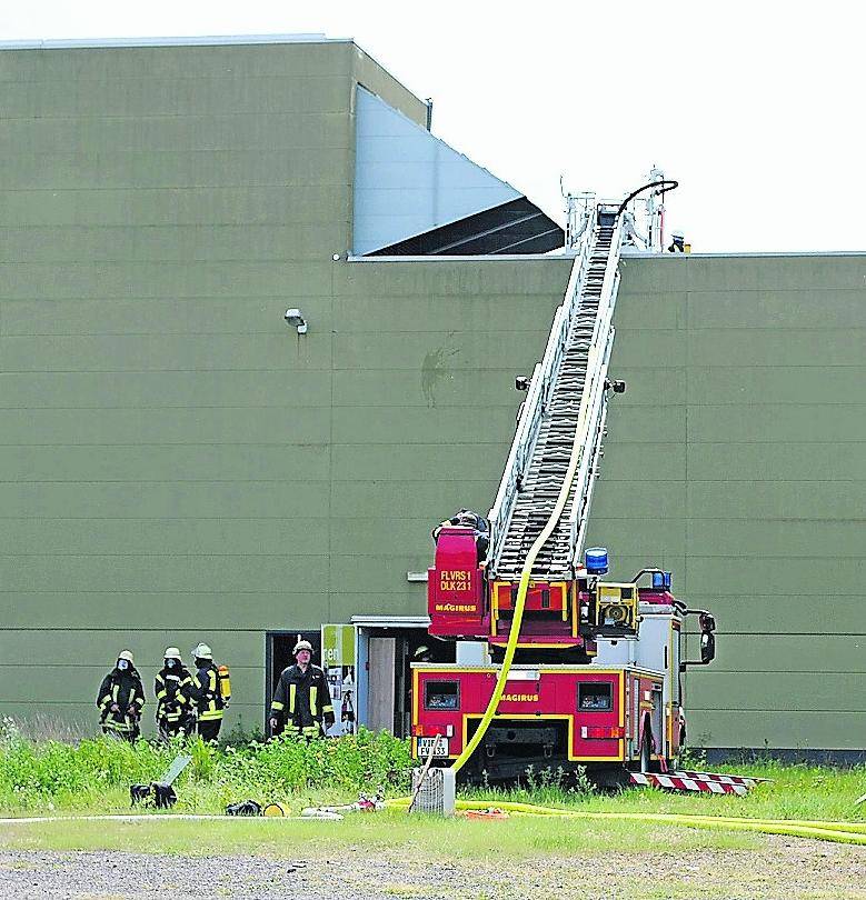 Gestern hatte es auf dem Dach eines Möbelhauses in Viersen gebrannt.