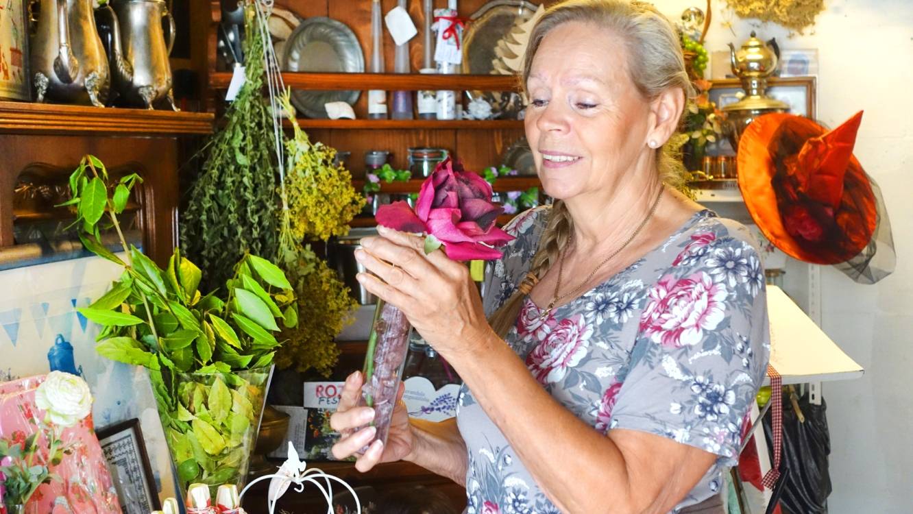  Wie das duftet — die Rose ist mehr als eine Rose. 