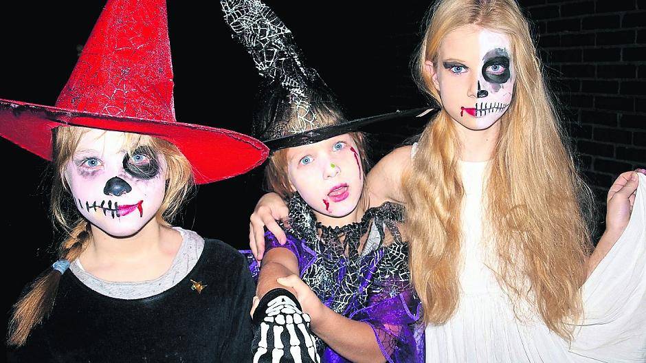 Halloween ist der Tag für schaurig-schöne Kostüme. Feiern ist erlaubt, aber dabei sollten die Grenzen des guten Geschmacks nicht überschritten werden.