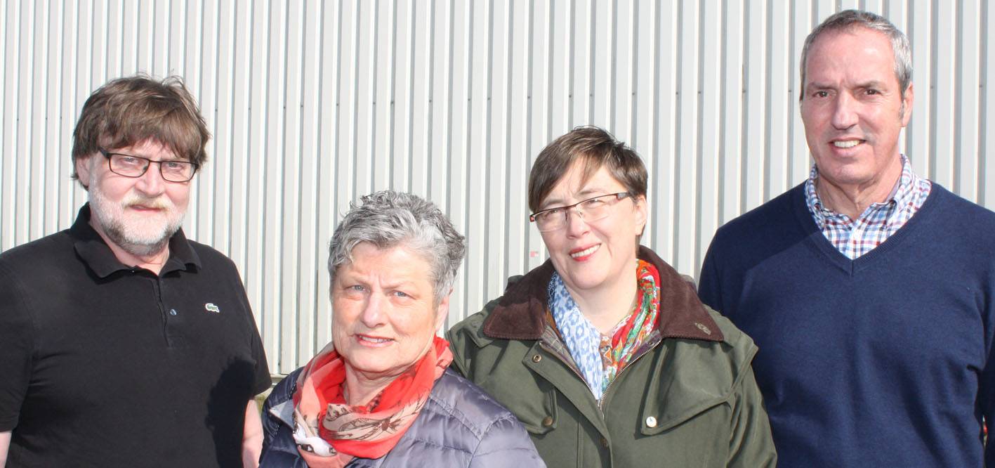  Ida Lamp, Koordinatorin des Vereins ZAPUH GrenzLand (2.v.r), mit dem weiteren Vorstand (v.l.): Dr. Johann Heinrich Arens (Zweiter Vorsitzender), Maxi Terkatz (Schatzmeisterin) und Josef Kriegers (Erster Vorsitzender). 