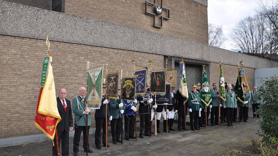  In Büderich schauten die Vertreter von 18 Bruderschaften vorbei. Gemeinsam begingen sie den Bezirksbruderschaftstag. 
