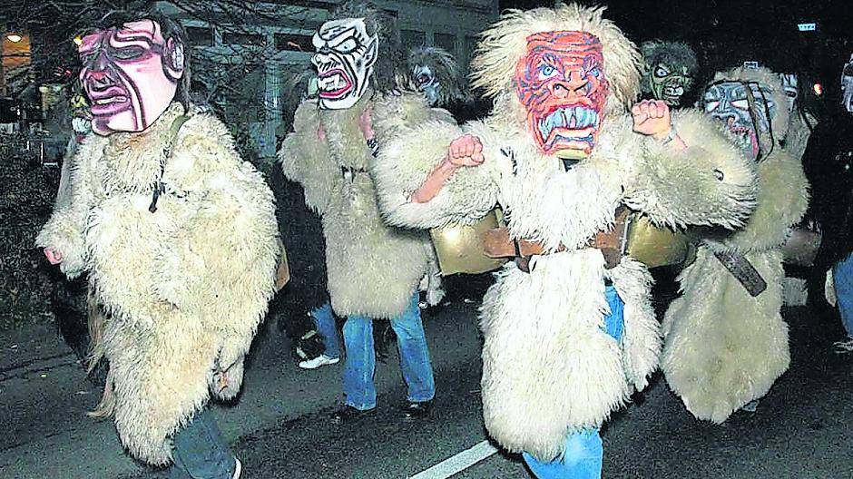 Gruseln beim „Perchtenlauf“!