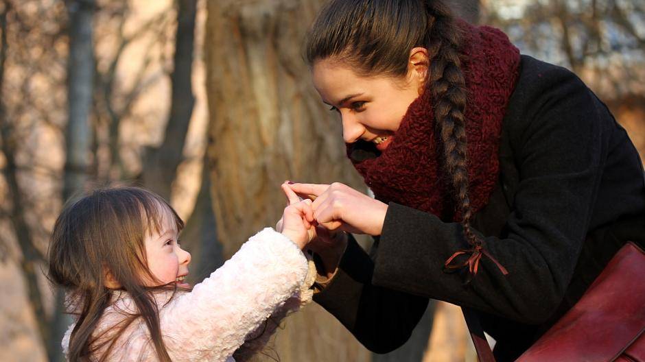 Freiwilliges Soziales Jahr: Förderschulen und Seniorenhäuser suchen Bewerber.