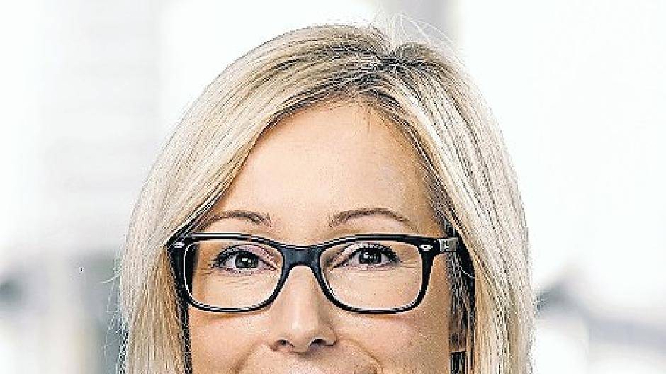  Dr. Stefanie Freudenberg hält den Vortrag zur Schuppenflechte und Rheuma. 