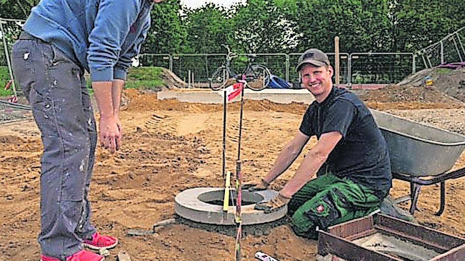 Osterather Helfer haben Schießstand und Festplatz in Eigenregie umgestaltet — damit das große Schützenfest 2016 noch größer, noch besser, noch schöner wird.