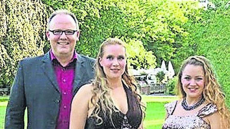 Das „Musical Trio Niederrhein“ unterhält am Samstag beim Johanniter-Sommerfest.