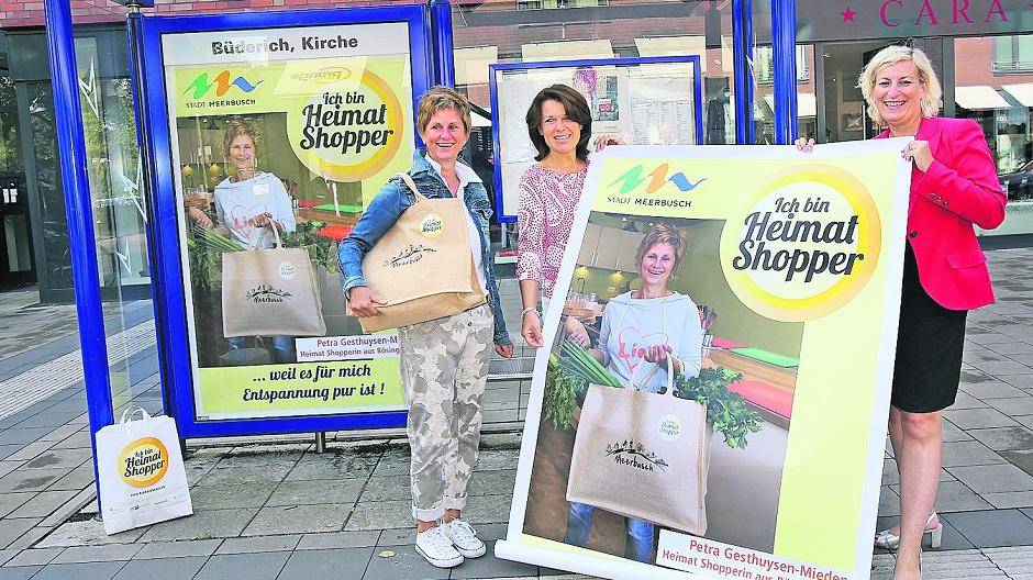  Freuen sich auf das „Heimat shoppen“-Wochenende: Heimat-shopperin des Jahres Petra Gesthuysen-Mieden, Alexandra Schellhorn vom Stadtmarketing und Wirtschaftsförderin Heike Reiß (von links). 