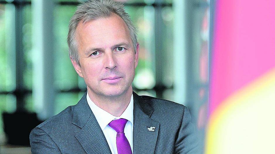  Falsche Angaben werden von uns zur Anzeige gebracht“: Kreisdirektor Dirk Brügge mahnt, Sozialleistungsbetrug auf die leichte Schulter zu nehmen. 