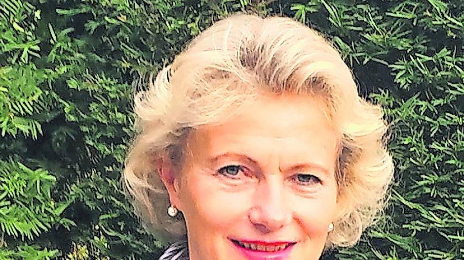  Angelika Börner vom Verein Jugend braucht Zukunft wird in der Jury mitentscheiden, wer im kommenden Jahr das Berufswahl-SIEGEL des Rhein-Kreis Neuss erhält — und wer es vielleicht sogar verliert.  