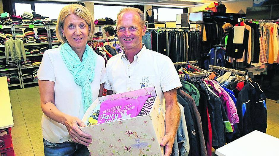  Das Team der Kleiderkammer in Büderich ist immer auf der Suche nach guter, gebrauchter Kleidung und bequemen Schuhen. 