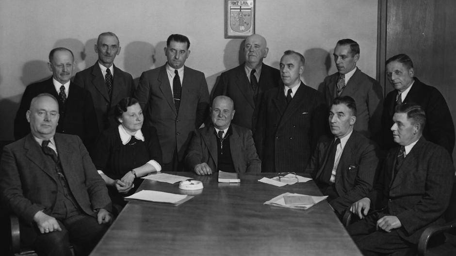 Zu unserem ersten Bild schreibt Christa Hanebrink: "Das Foto könnte die Mitglieder des...