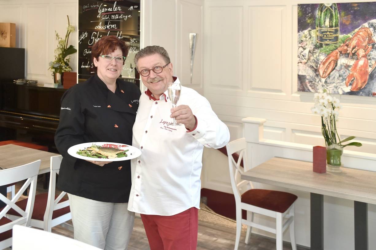  Martina und Peter Lepsy im Restaurant an der Bahnstraße 62. 