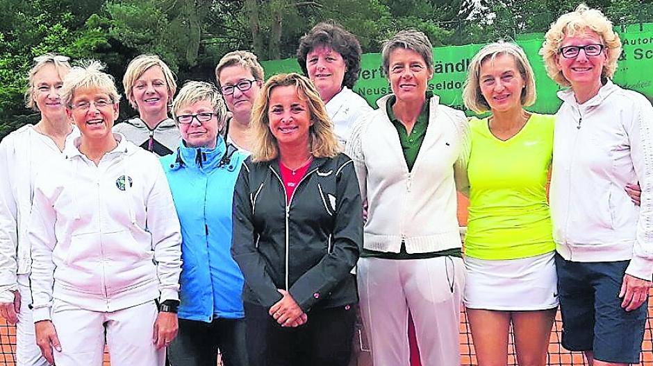  Die Tennisdamen D55 von SV GWR Büderich. 