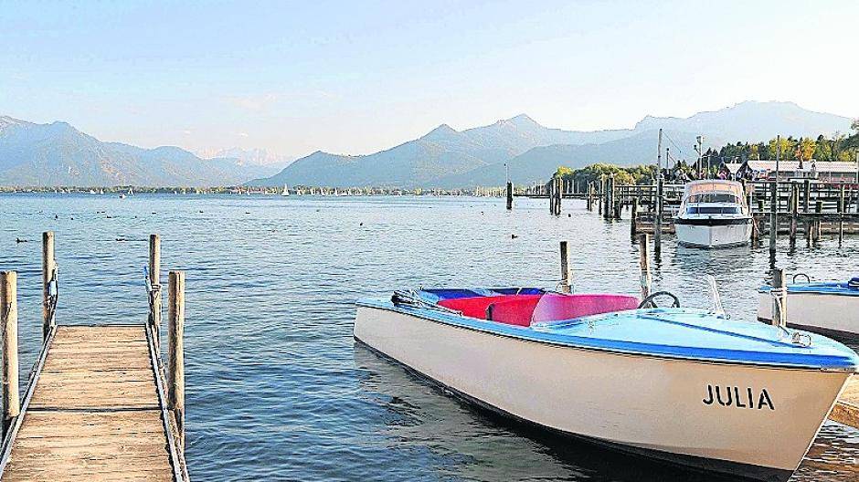  Urlaub am „Bayerischen Meer“: In der Gesundheitsregion Chiemsee-Alpenland können sich Körper, Geist und Seele erholen. 