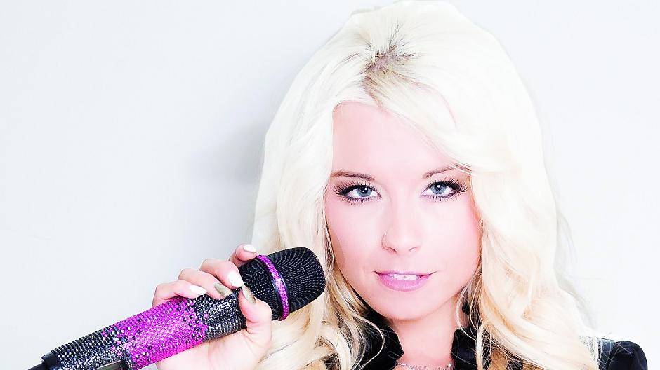  Ganz schön sexy, ganz schön heiß: Mia Julia kommt zu Mönchengladbach Olé. 