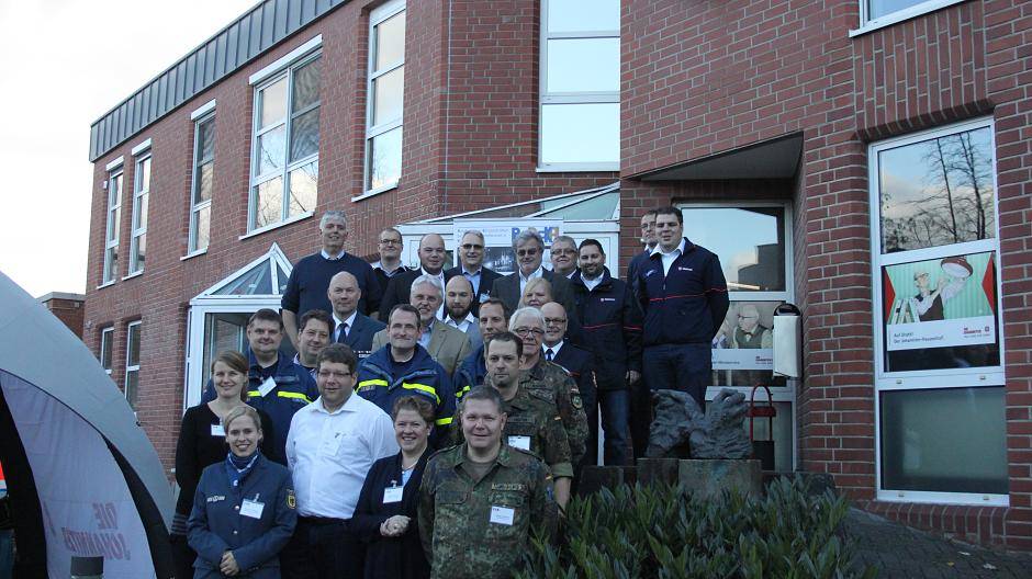 Die Teilnehmer des REBEKA Kick-off-Workshops in den Räumen den Räumen der Johanniter.