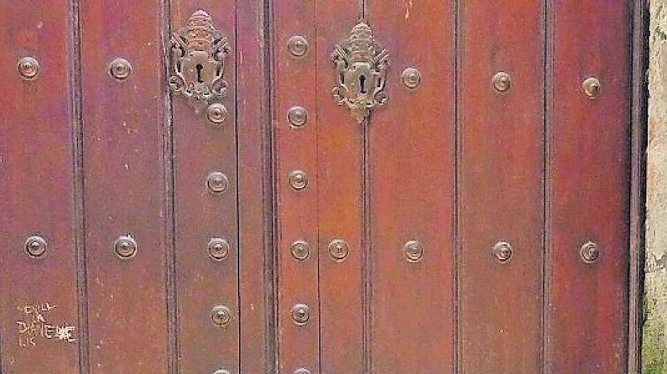  Keine Oldie-Ausstellung, sondern ein Parkplatz im Zentrum von Havanna ... und die berühmte Schweinebucht. 