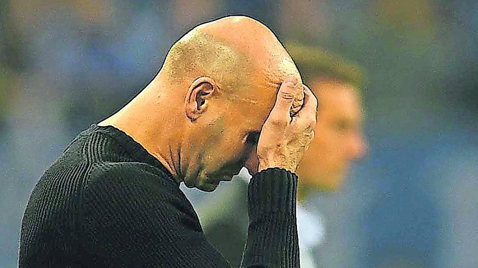  Trainer André Schubert will zukünftig in Auswärtsspielen eher auf defensive Stabilität setzen. 