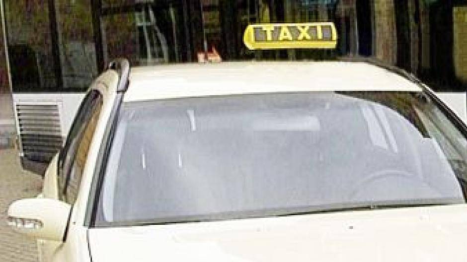  Der Kreis Viersen will künftig ehrliche Taxiunternehmer stärker schützen. 