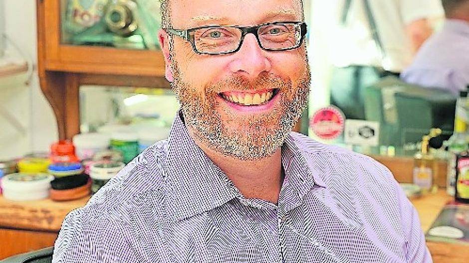  Alexander Feldmann ist ein Barbier der alten Schule.  