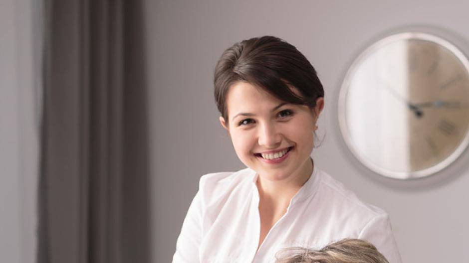  Fit für die Seniorenpflege - ein nächster Kurs in der Kreis-VHS beginnt im April. 