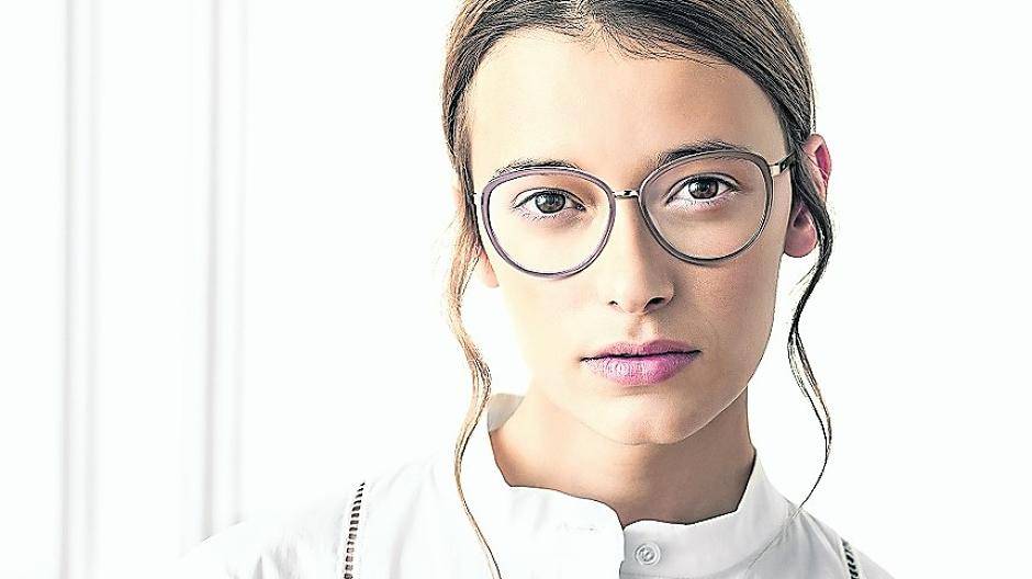 Zurück in die Seventies lautet das Motto der Brillentrends 2016.