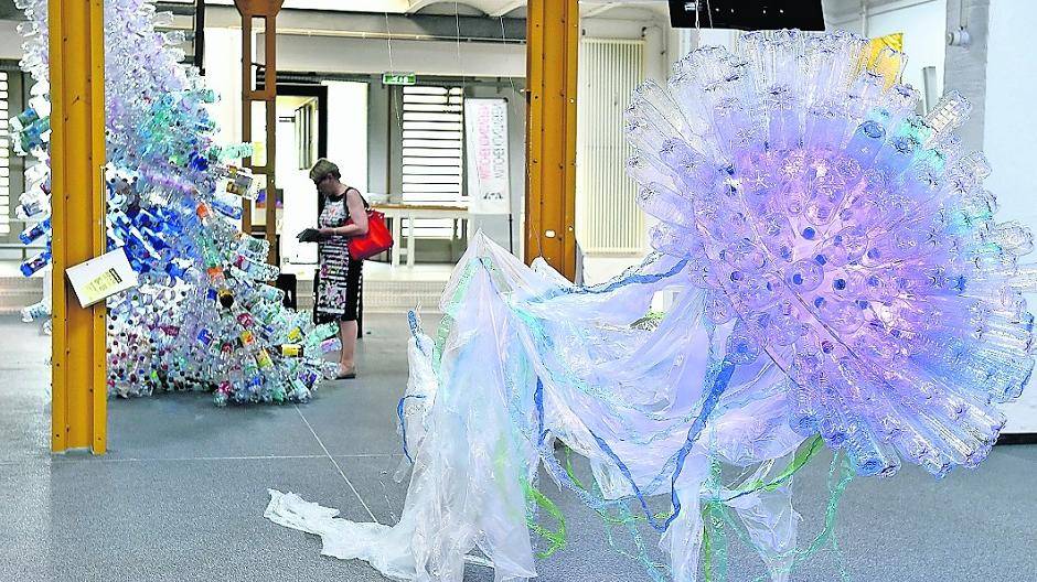 „Leergold“ ist der Titel der Ausstellung im Gründerzentrum an der Gießerallee 19 im Stahlwerk Becker.