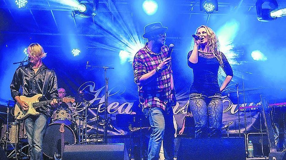  „HEAVEN‘S CLUB“ mit Frontfrau Yvette Keijzers. 