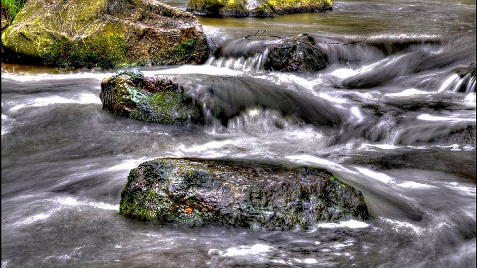  Die Fischtreppe an der Lüttelforster Mühle in Schwalmtal ist eines der Motive im Kalender 2015 zum 50-jährigen Bestehen des Naturparks Schwalm-Nette. 