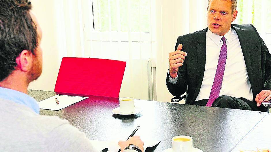  Dr. Andreas Coenen berichtet im Interview mit Extra-Tipp-Redakteur über die Aufgaben, die auf den Kreis und auf ihn als Landrat zukommen. 