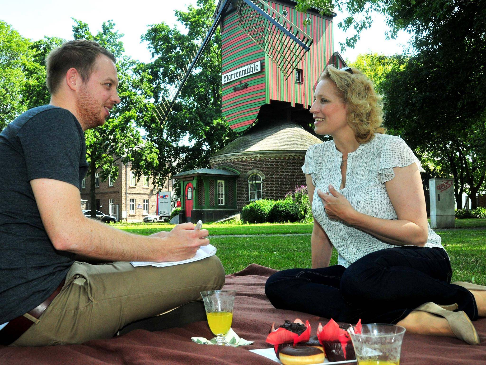  Extra-Tipp-Redakteur Daniel Uebber traf sich mit Iris Kater im Schatten der Narrenmühle. 