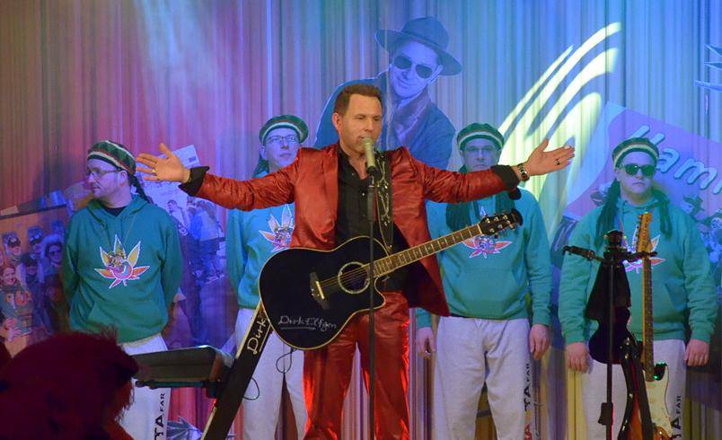 Da wollte Schlagerstar Dirk Elfgen in nichts nachstehen.