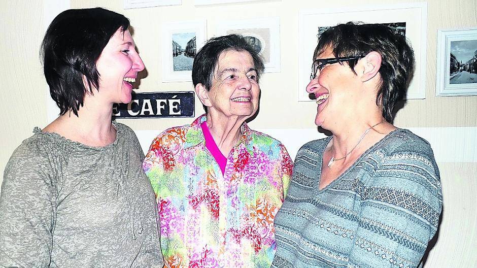  Verstehen sich blendend (v.l.): Peggy Löhr (Gemeinde Schwalmtal), Helga Münten und Monika Schöler (Besuchs- und Begleitdienst für Senioren). 