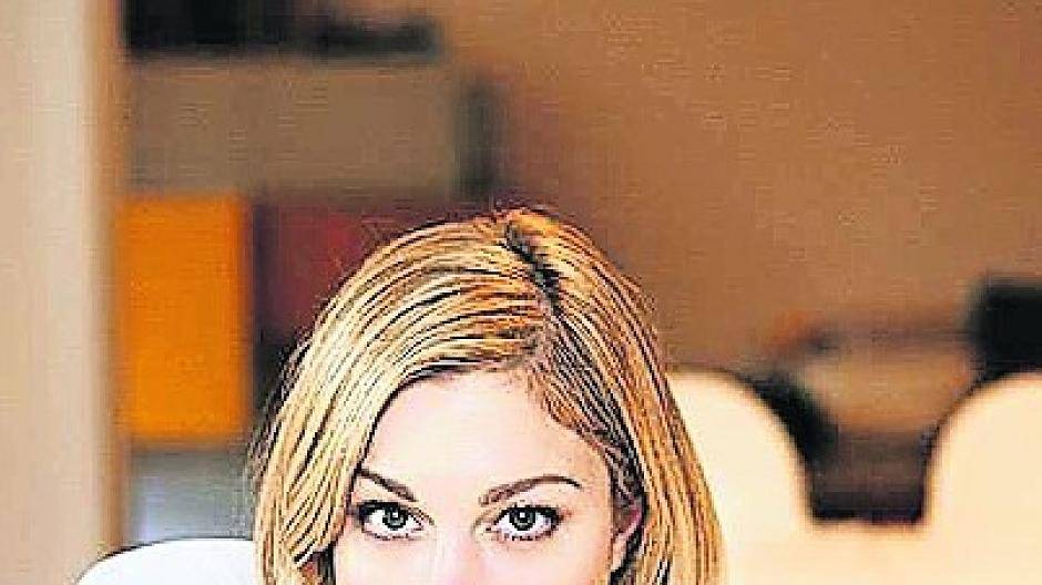 Auch Julia Stinshoff kommt in die Werner-Jaeger-Halle.