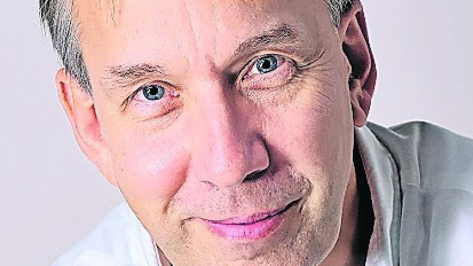  Bass-Bariton Volker Mertens.  